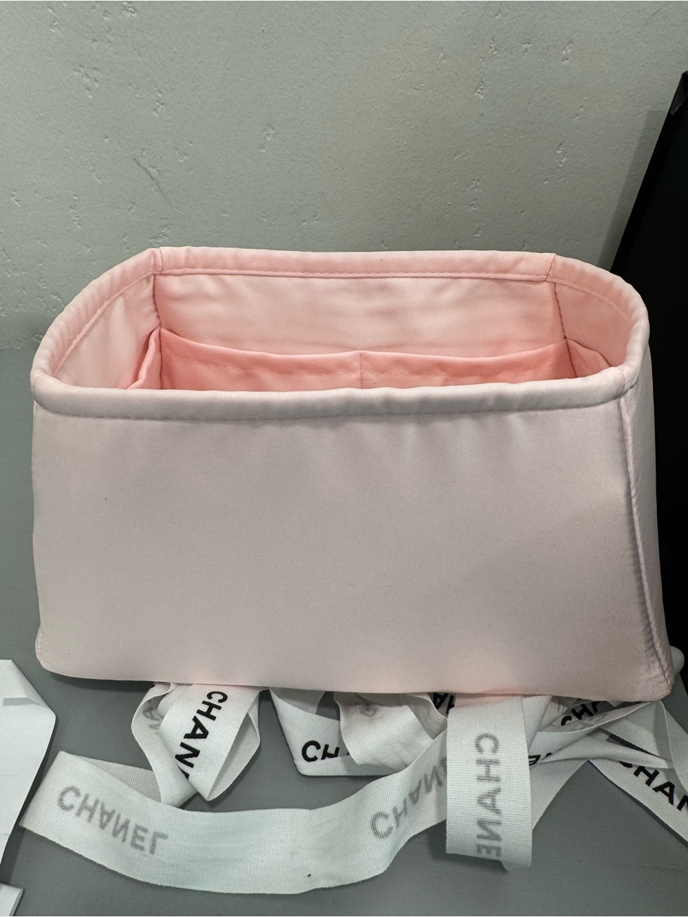 🤩 CHANEL 25 Small Pink Quilted Drawstring hobo Bag with Gold Chain 🤩 - Picture 9 of 9